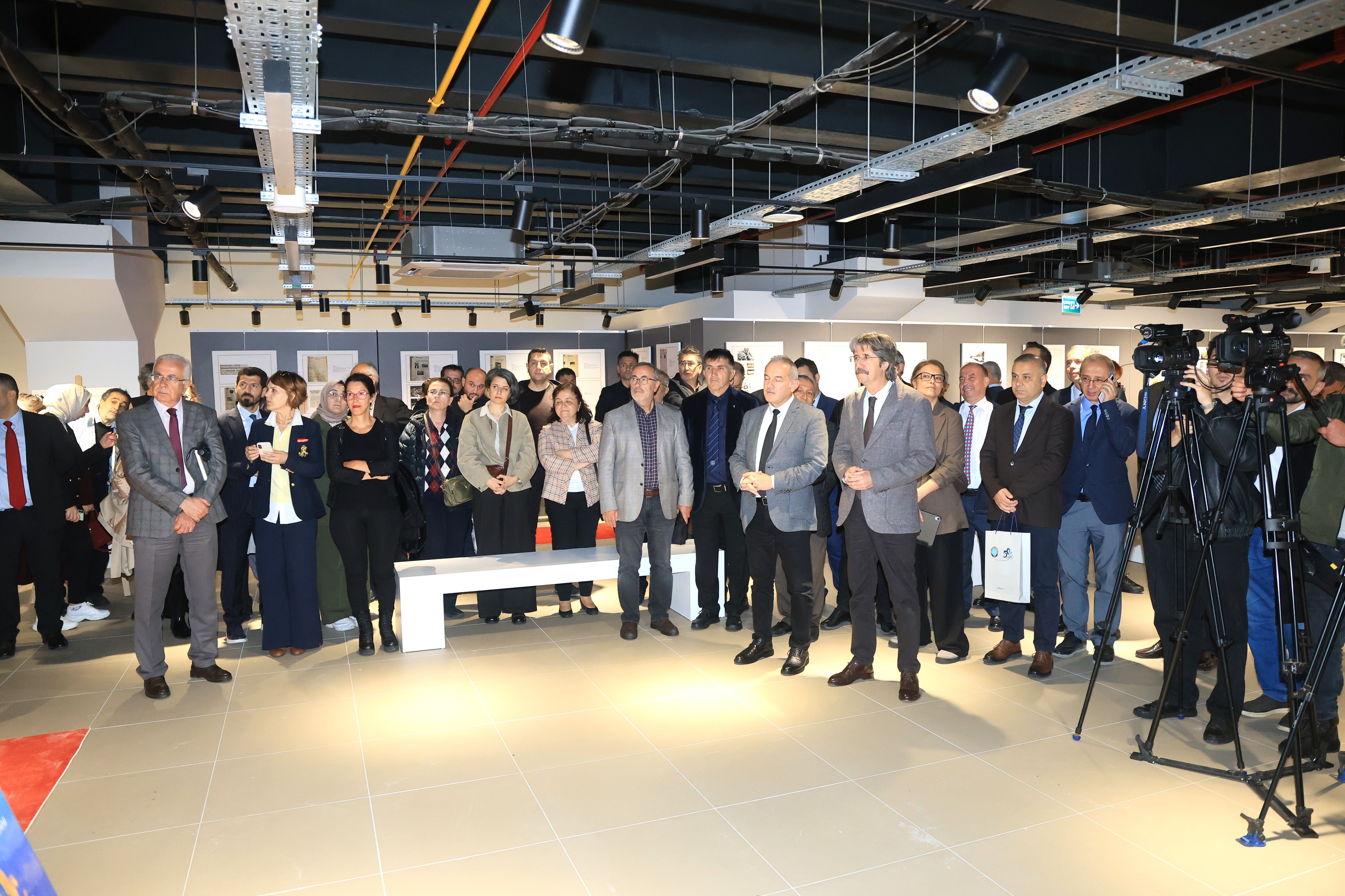 BUÜ’de Merkezi Derslik ve Rektörlük Binası ile Sanat Galerisi’nin açılış töreni yapıldı